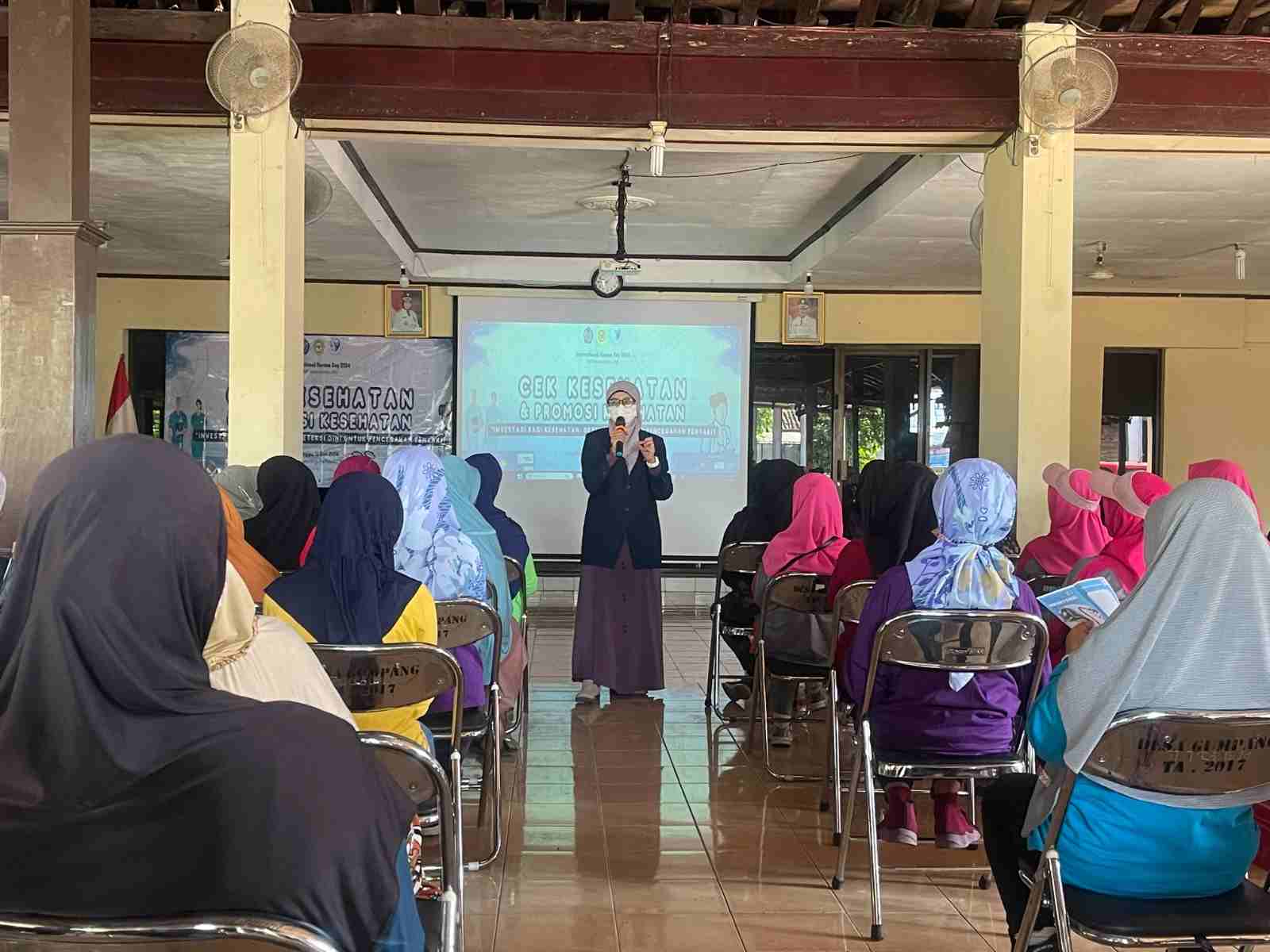 Read more about the article Dosen Keperawatan UMS dan Himpunan Mahasiswa Keperawatan Gelar Cek Kesehatan dan Promosi Kesehatan di Gumpang, Sukoharjo