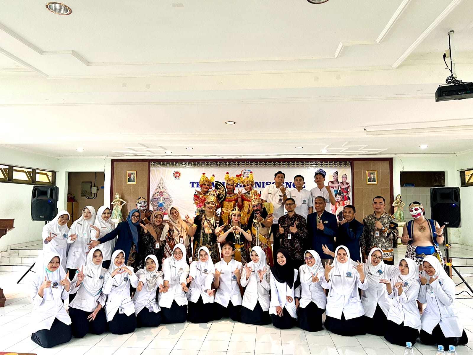 Read more about the article Mahasiswa Profesi Ners Bekerjasama dengan BPSTW Dinas Sosial DIY Menyelenggarakan Terapi Reminiscene
