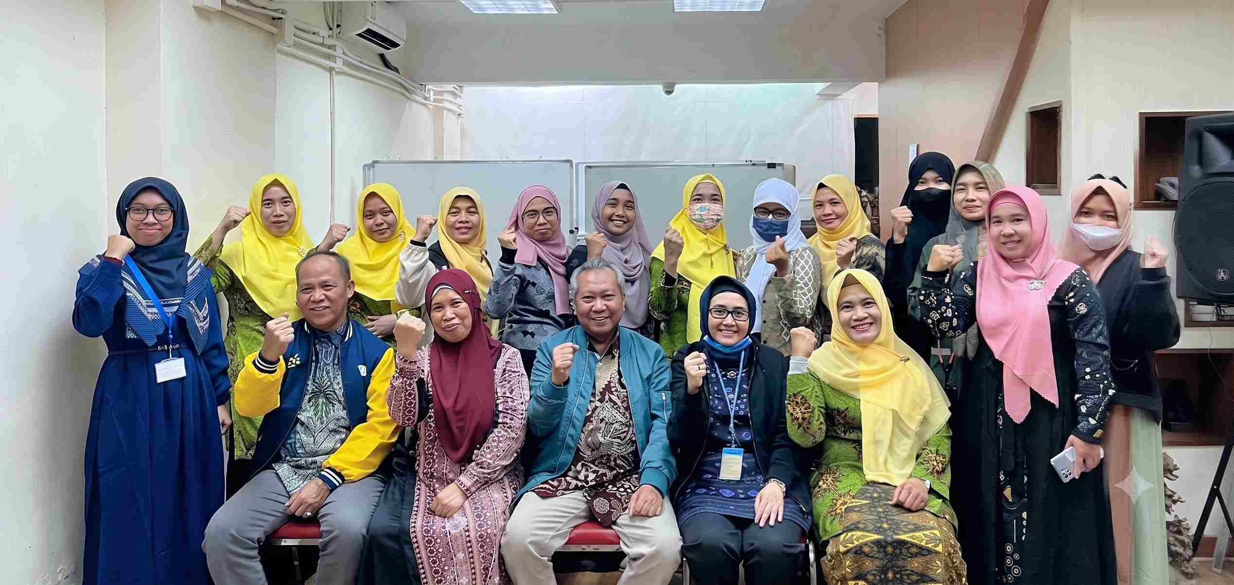 You are currently viewing Berkolaborasi dengan PCIA Hong Kong, UMS Berikan Pelatihan bagi Pekerja Migran Indonesia